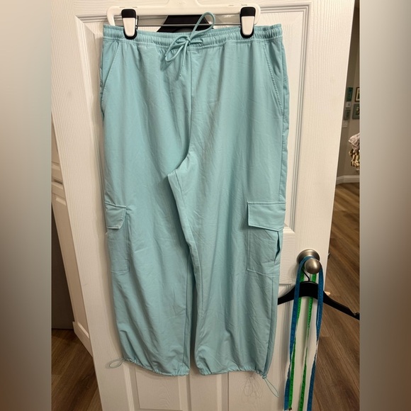 Gilly Hicks NWT Recharge Cargo Pants fleece lined drawstring hems pockets XL - Picture 6 of 14